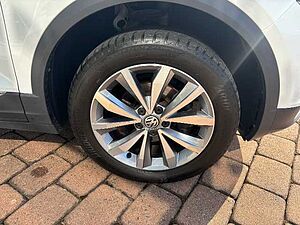 Volkswagen  Style 1.5 TSI *Navi, Climatronic, SHZ*